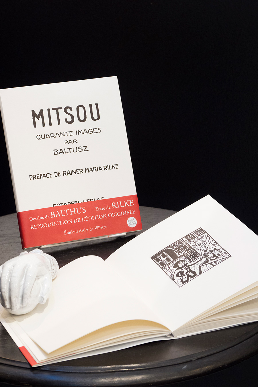 1921年に出版された「MITSOU」のオリジナルを、アスティエ・ド・ヴィラットが所有する活版工房で忠実に復刻。