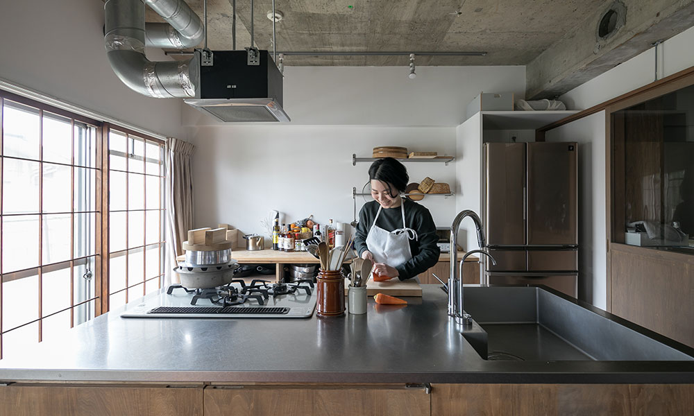 自宅で和食の料理教室を 使いやすさにこだわった アイランドキッチンのアイディア