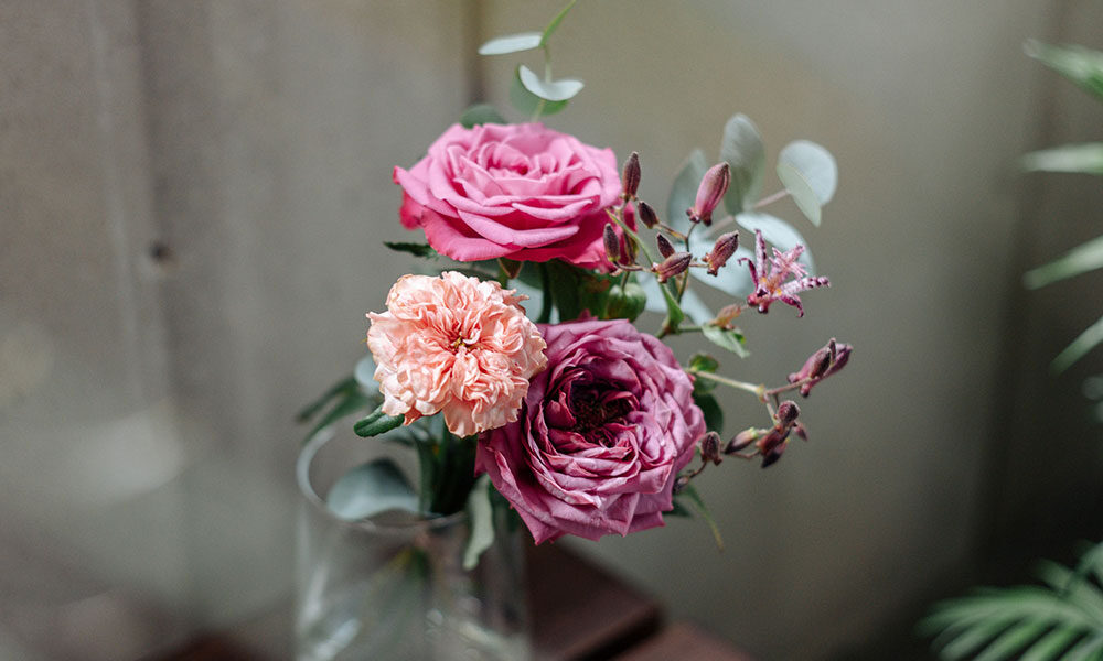 お花をサブスクで 農場から最短で花瓶へ。 生き生きと輝く花を楽しむ