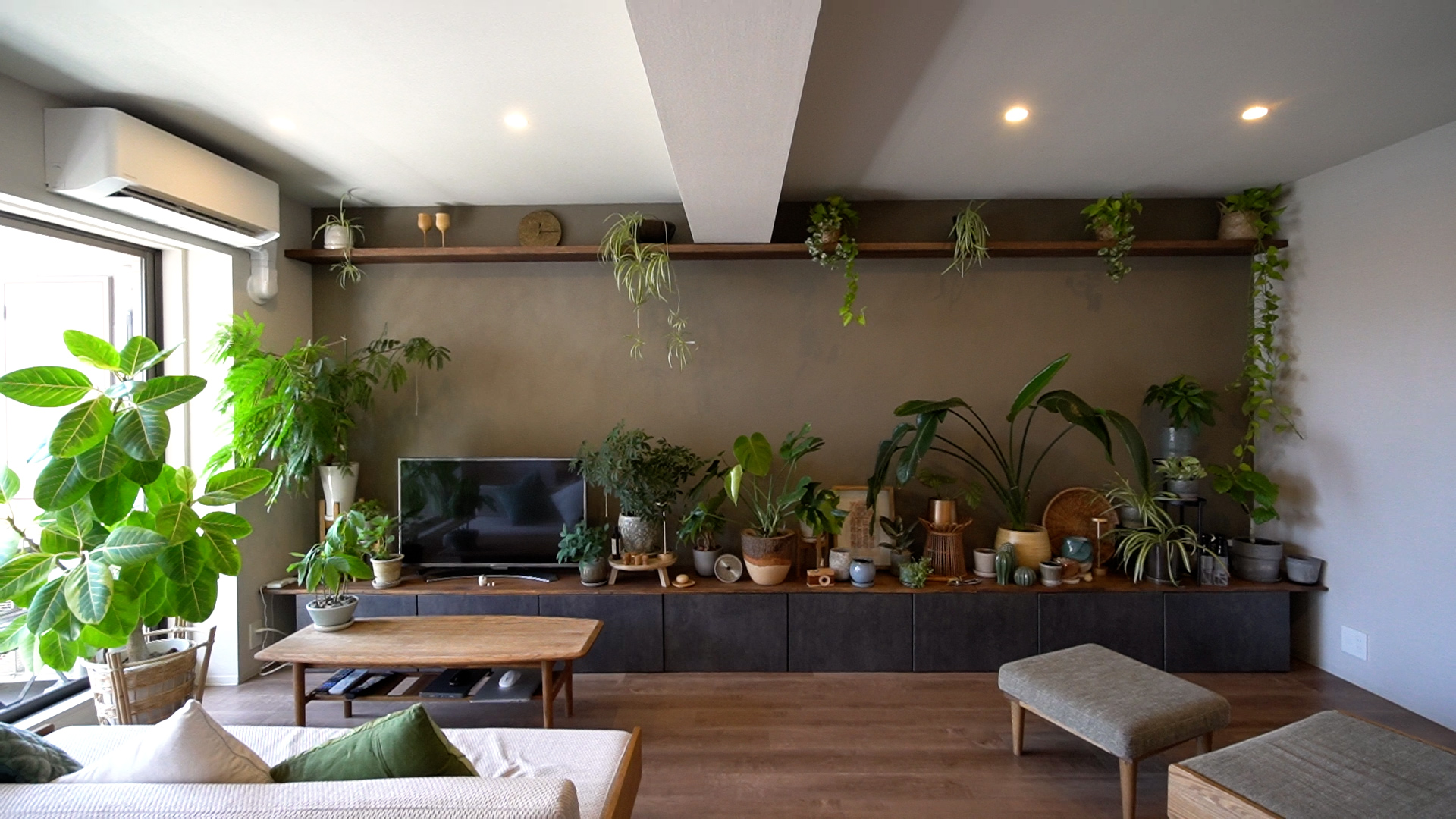 Room Style File #012 【動画企画】土間アトリエのある家 海外のリゾートホテルをイメージしてリノベ | ToKoSie ー トコシエ