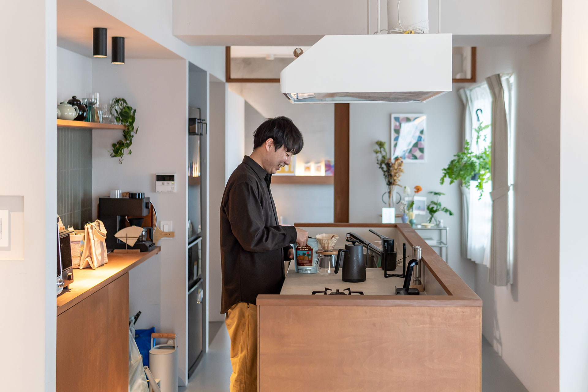料理をしながら会話を楽しむため、オープンキッチンに。