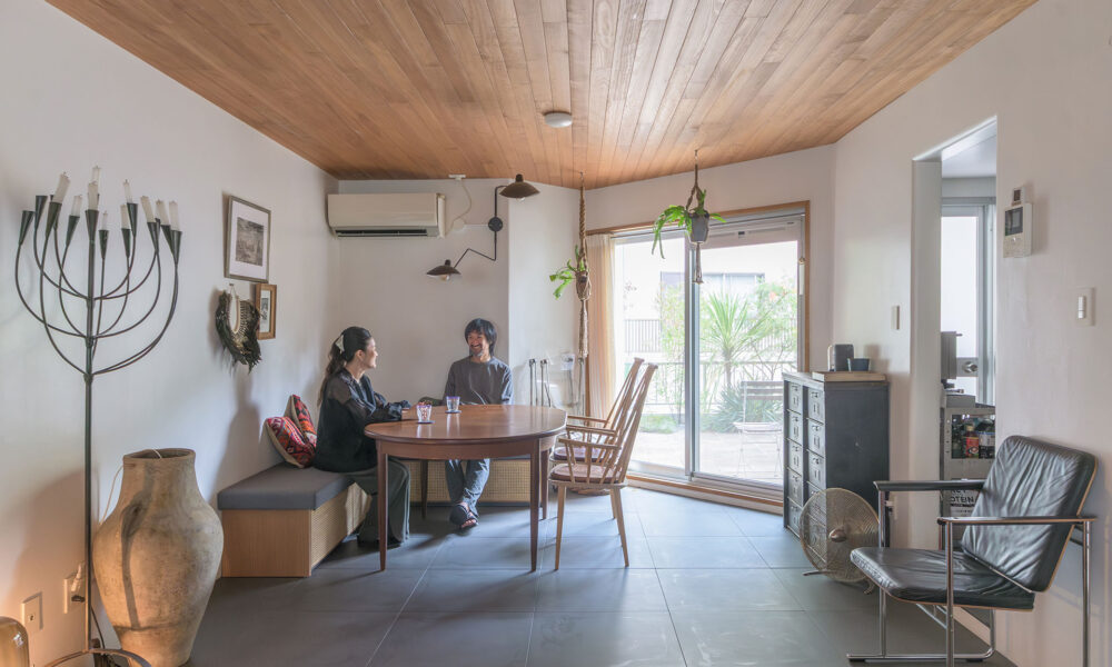 都心から湘南へ移住した夫婦 テラスハウス型マンションを 3度のリノベでアップデート 都心から湘南へ移住した夫婦 テラスハウス型マンションを 3度のリノベでアップデート