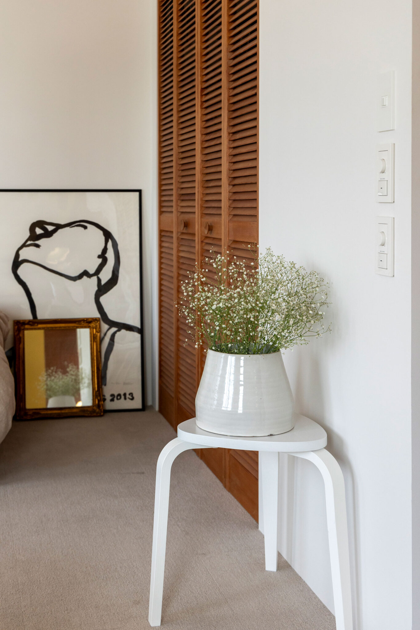 季節感が感じられるよう、いつも花を飾ることを意識している。