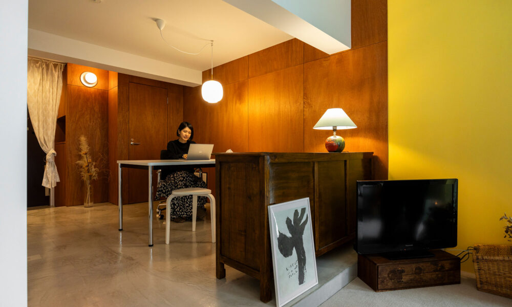 オンもオフも満たされる 旅で得たインスピレーションを 日常の暮らしに映し出す オンもオフも満たされる 旅で得たインスピレーションを 日常の暮らしに映し出す