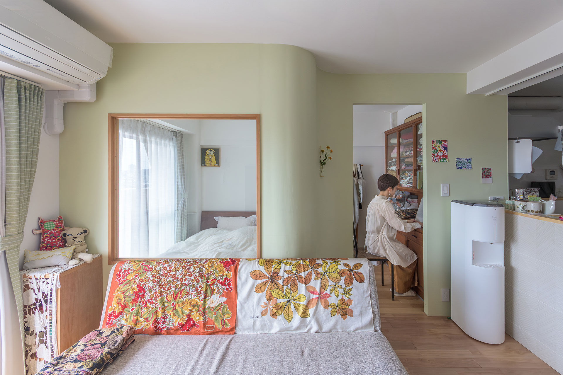 ワンルームのように使いたかったため、寝室の扉はなし。