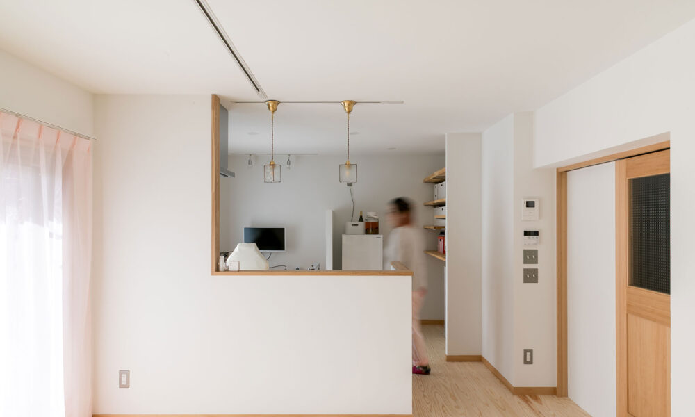 シンプルかつ快適に 間取りを変更できる団地を選び、 自分好みの空間にリノベーション