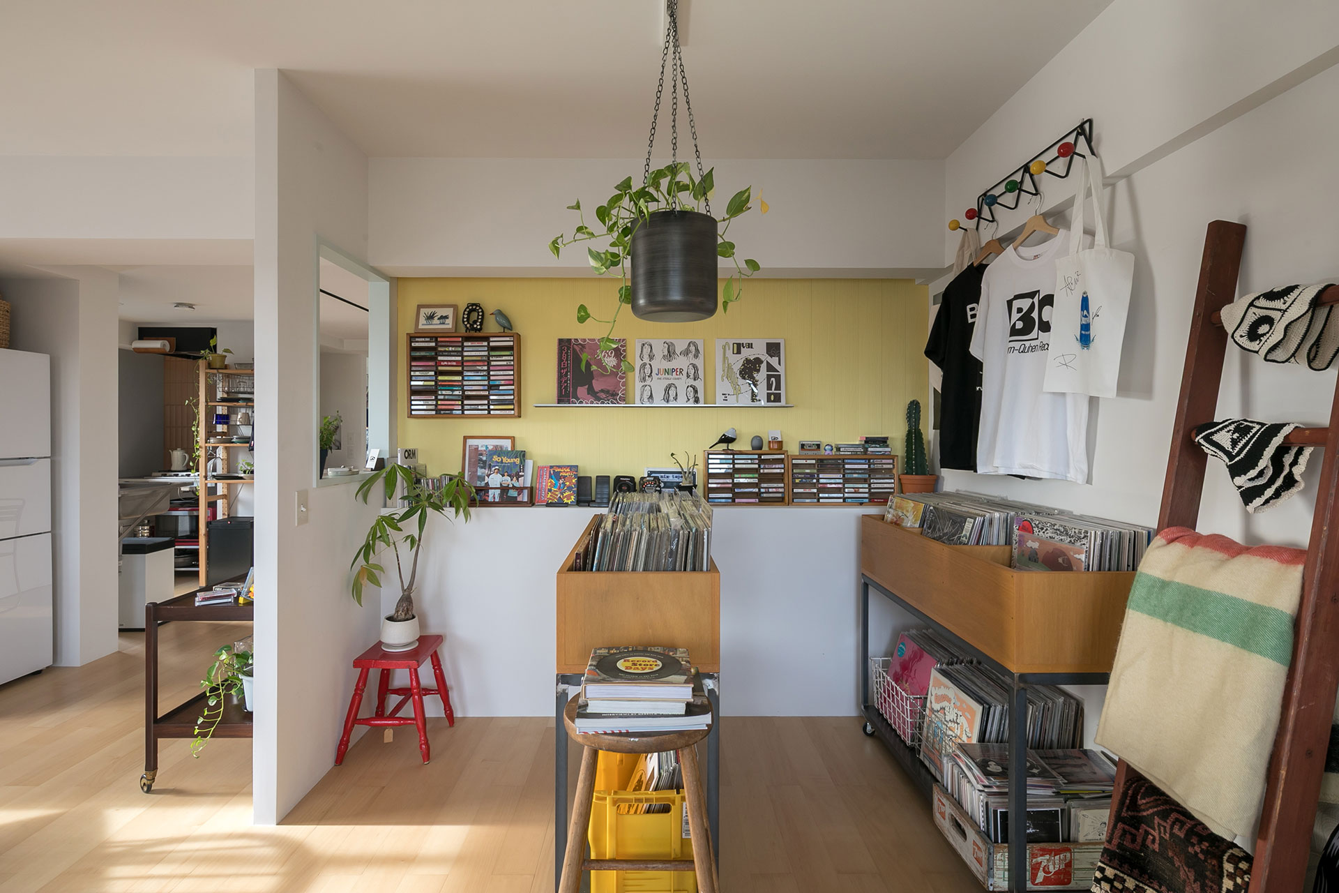 リビングの一角がレコードショップに。