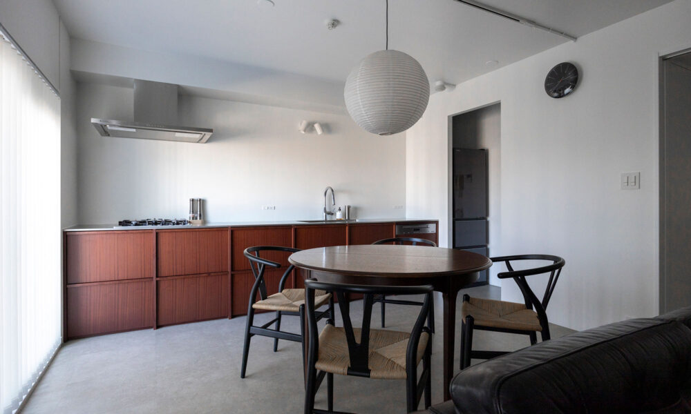 造作キッチンが主役 デザインのプロが考えた 家具を愛でるギャラリー