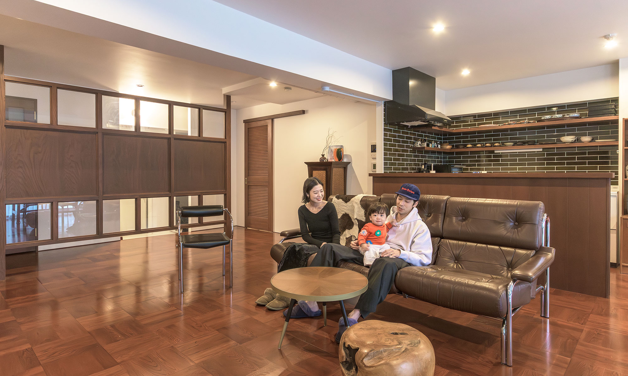 3人家族の90㎡リノベーション深い赤みブラウンで統一したワンランク上